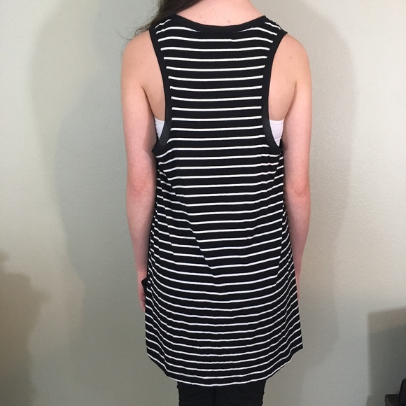 BCBG Maxazria Striped Racer Back Tunic Top, Medium - Picture 3 of 8